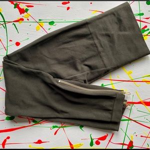 SPANX olive leggings w/ gold zipper